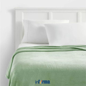 Informa 150x200 Cm Selimut Microfiber Solid - Hijau