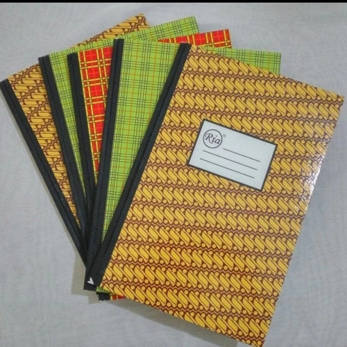 buku folio hard cover 100 lembar merk ria